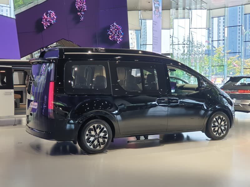 Minivan